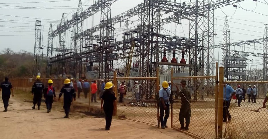 Denuncian que en Machiques de Perijá van para dos días sin luz