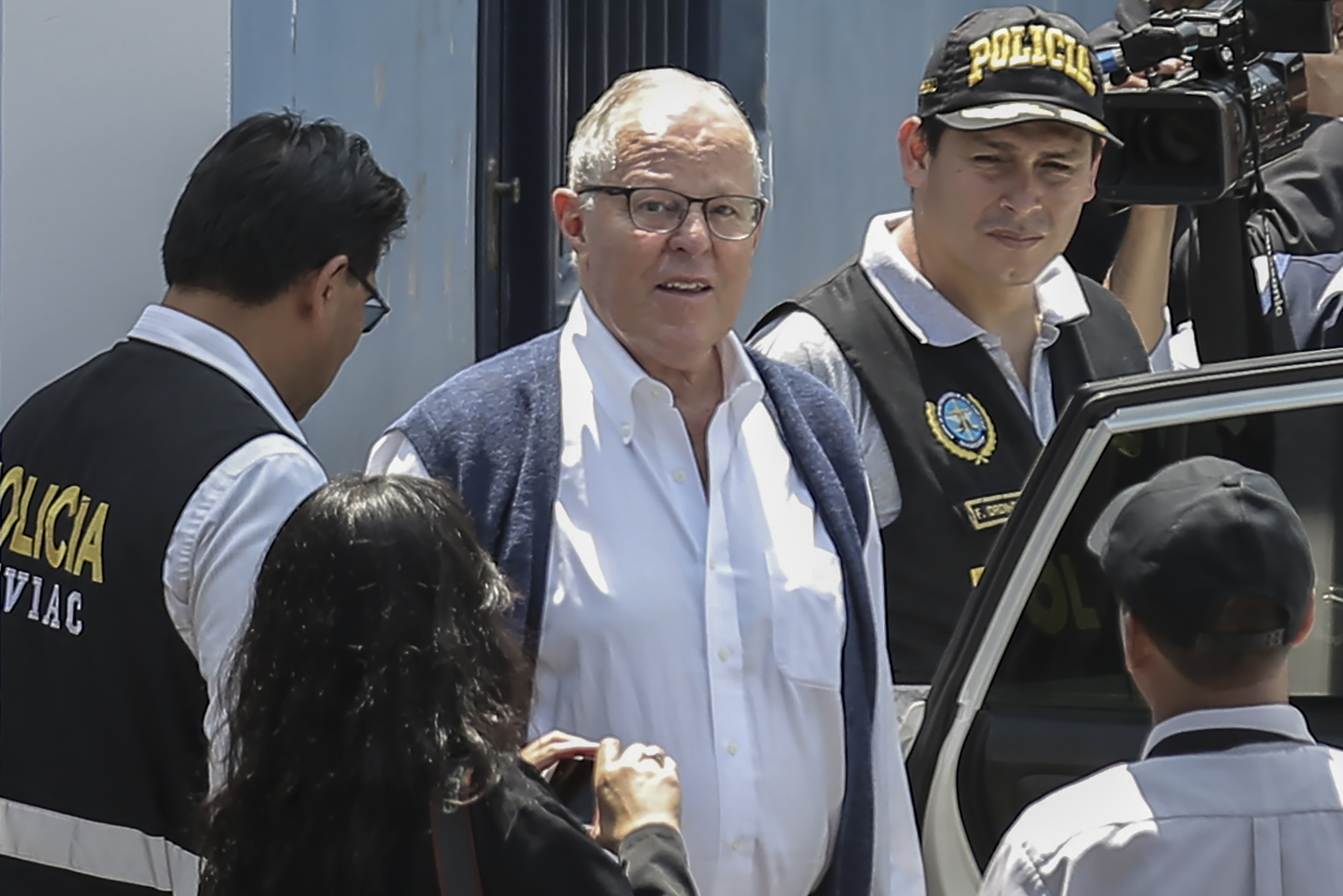 Kuczynski, expresidente peruano detenido, será operado de urgencia