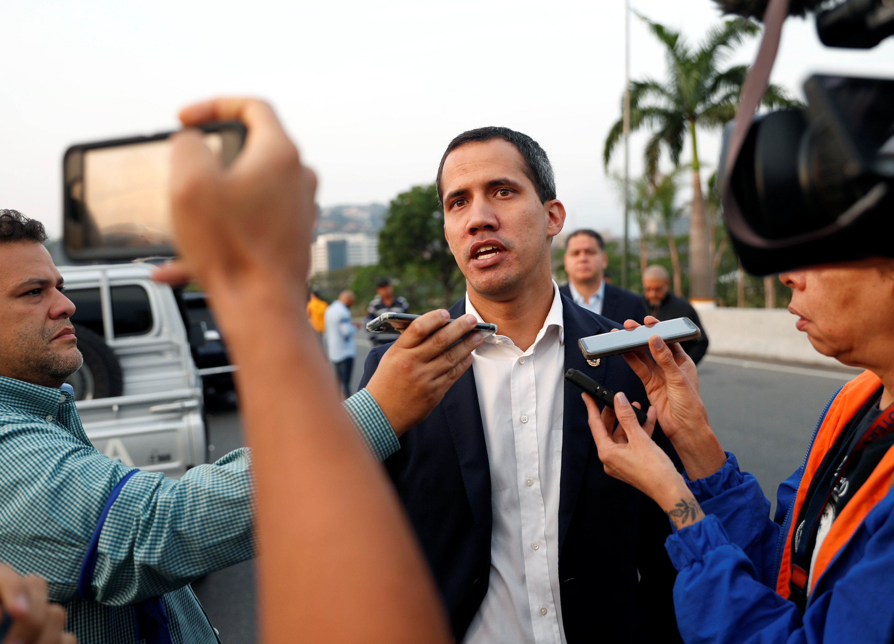 Asamblea Nacional sesionará desde la Base Aérea La Carlota este #30Abr, informa Juan Guaidó (AUDIO)