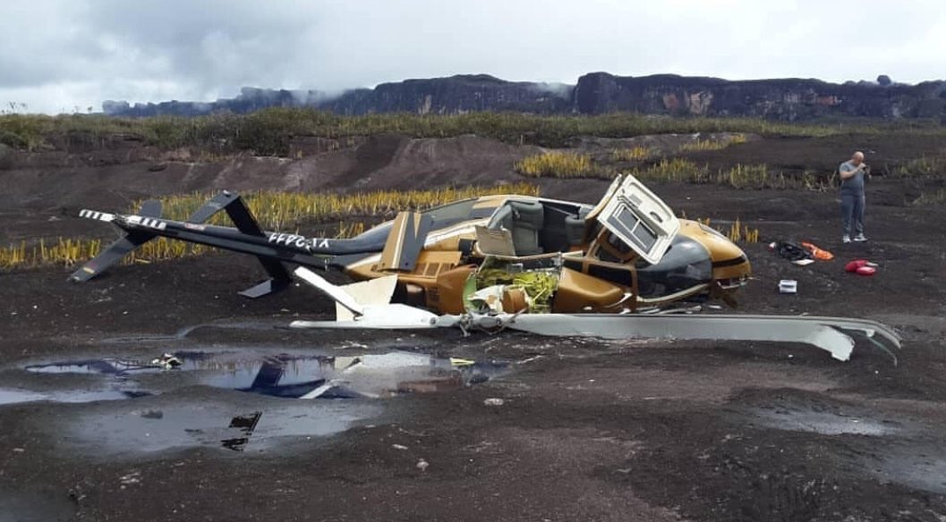 Helicóptero con seis personas a bordo se precipitó en Canaima