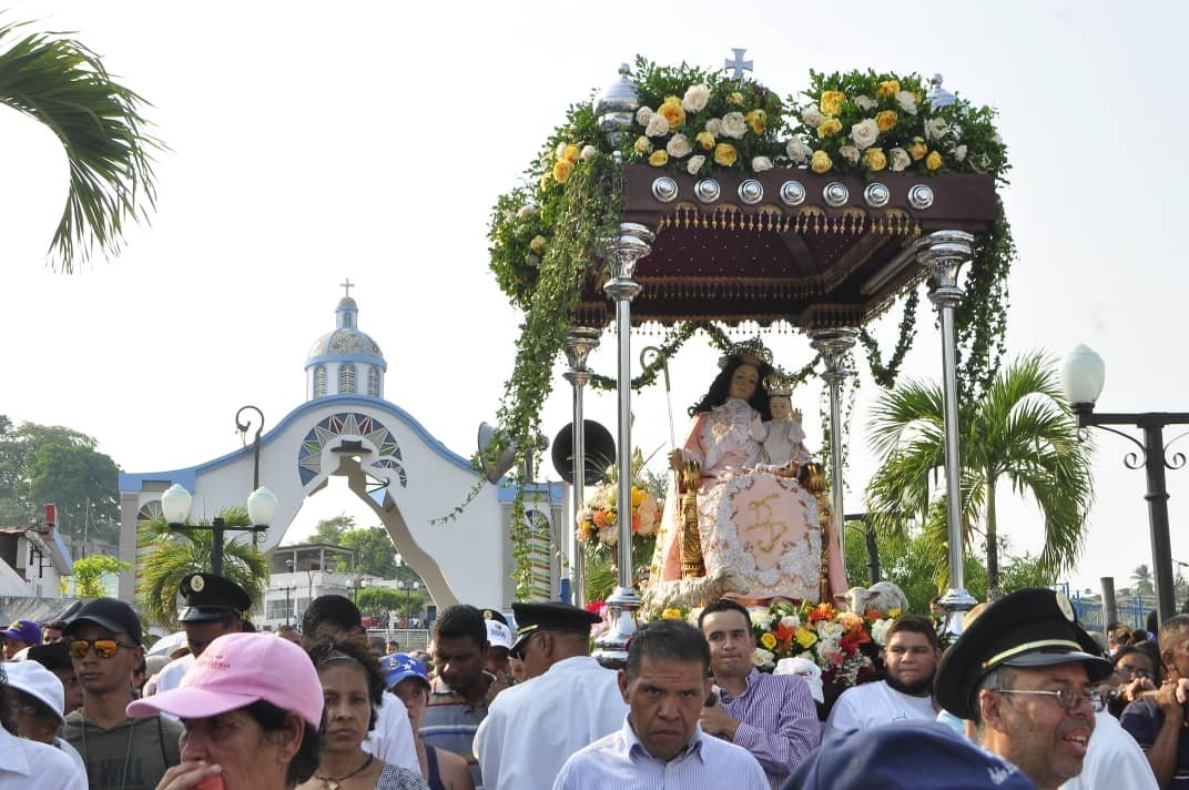 La Divina Pastora regresó a su nicho en Santa Rosa