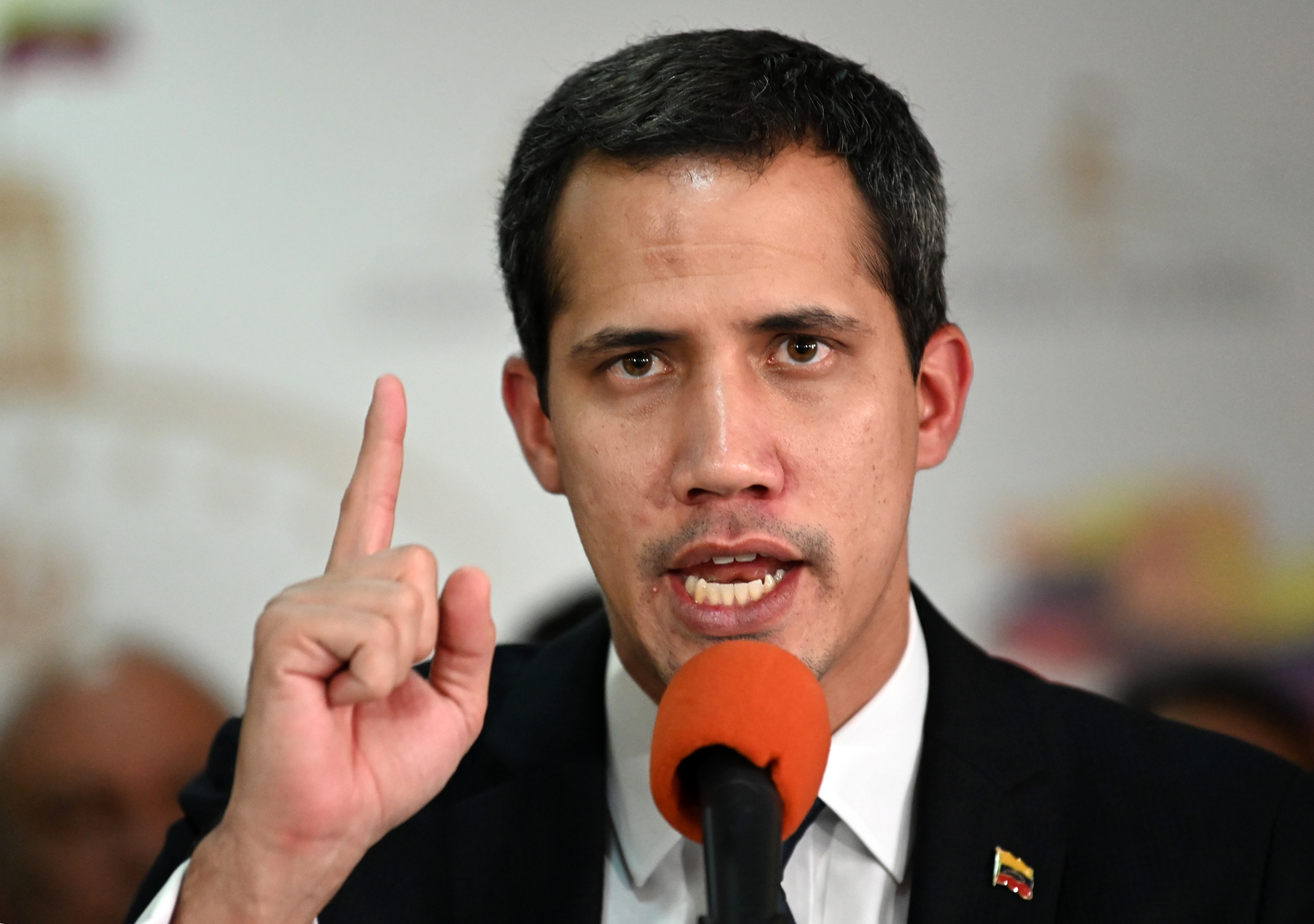 Guaidó: No hay bloqueo cuando el régimen nos muestra depósitos repletos de medicamentos