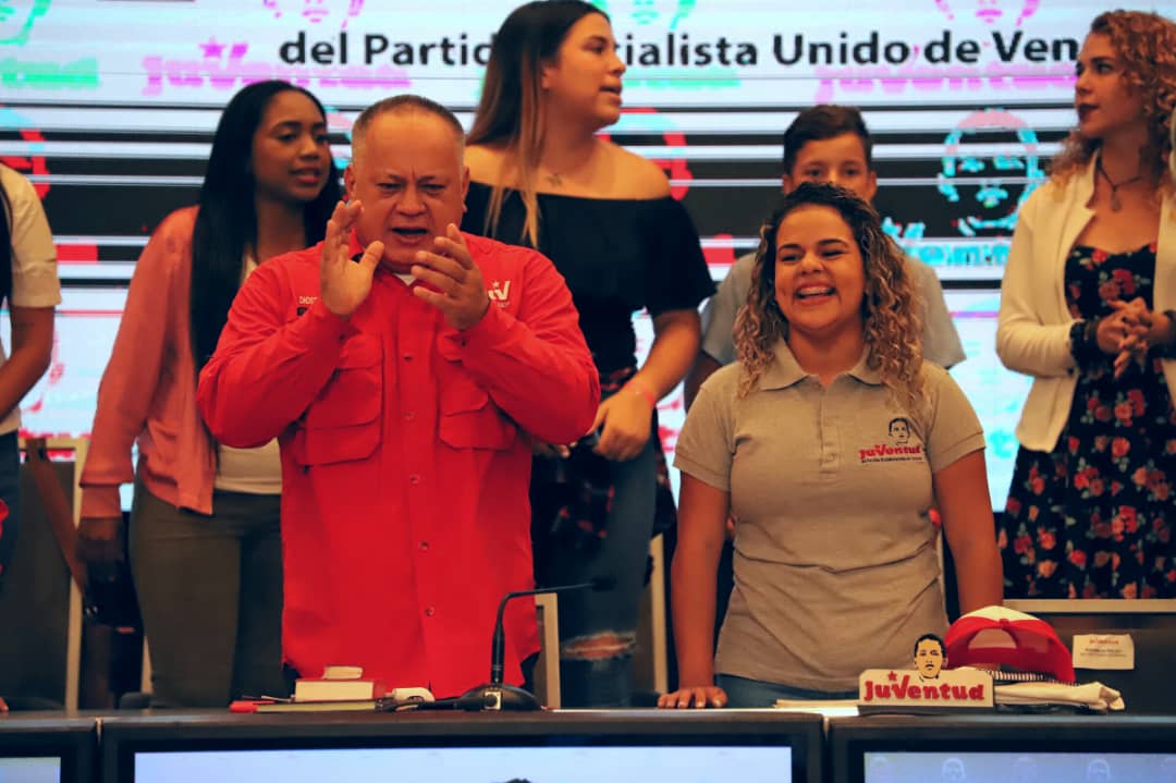 El Chiste: Diosdado convoca a la juventud del Psuv a entrenar “una semana” ante amenaza de intervención