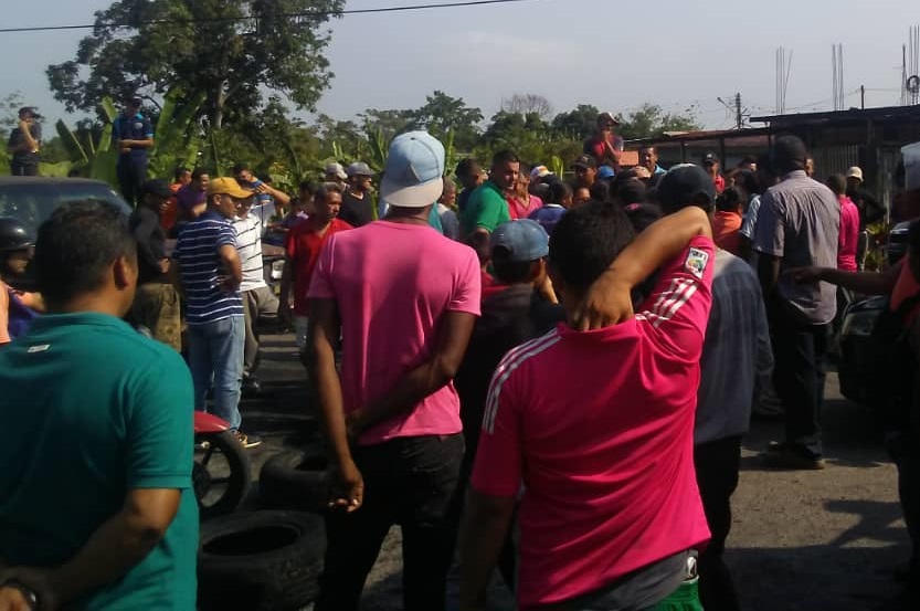 Merideños no quieren seguir cocinando a leña y trancaron la vía Paramericana #3May