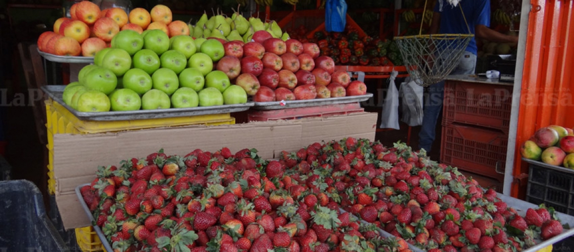 Fresas, manzanas y peras están impagables en Lara