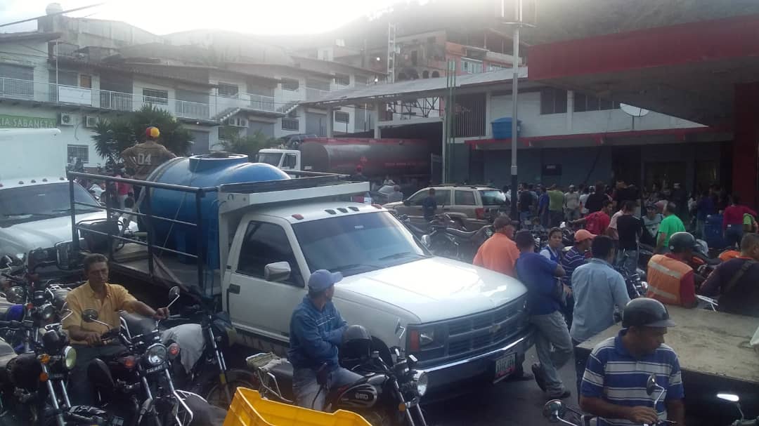 Murió mientras esperaba por gasolina en Mérida #3Jun