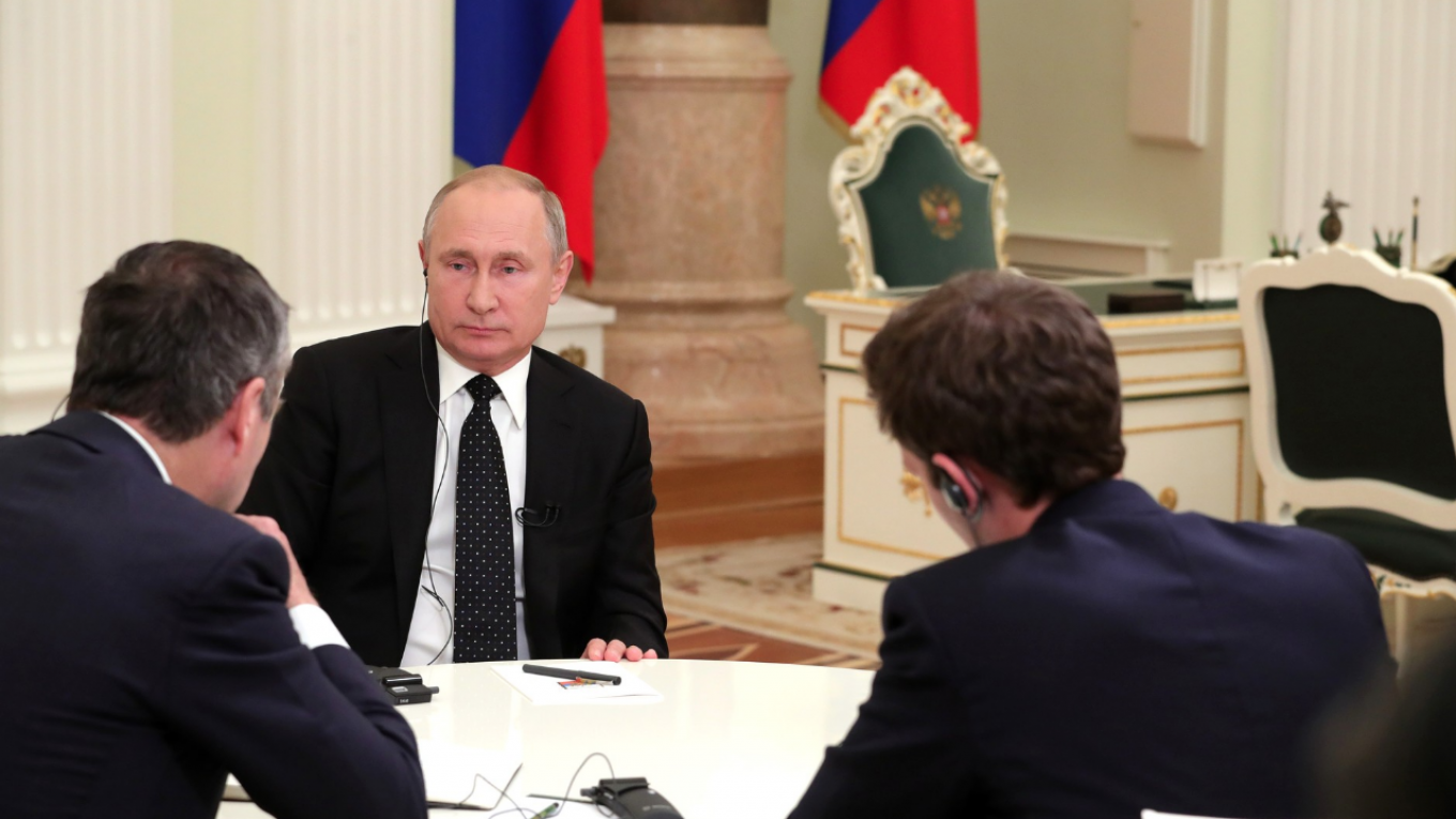 Putin en entrevista con FT: “No tenemos nada que ver con lo que está sucediendo en Venezuela”