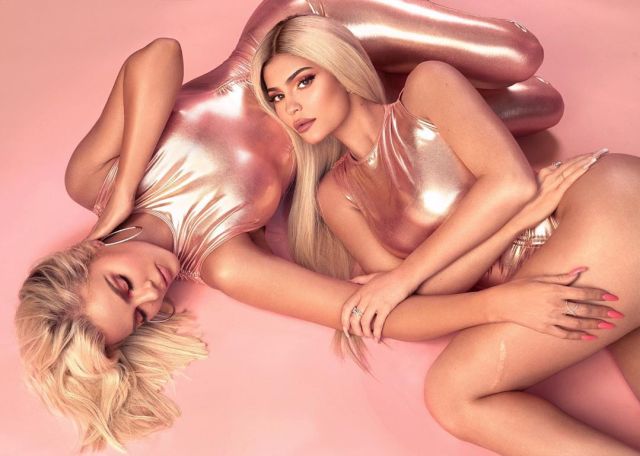 Khloé Kardashian y Kylie Jenner