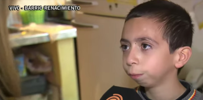 ¡Awww! Niño pierde celular con recuerdos de su mamá fallecida y ofrece una tierna recompensa