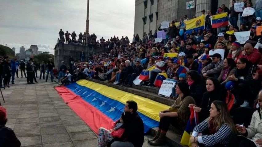 Organizan jornada de información migratoria para los venezolanos en Buenos Aires