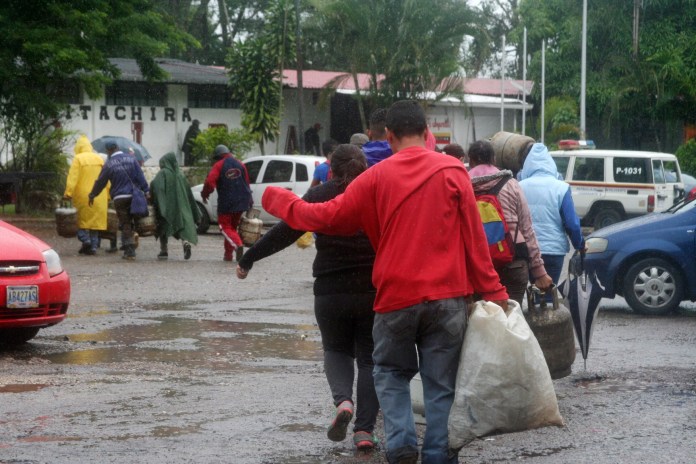 Vejaciones y abusos para todos, el día a día del gas doméstico en Táchira