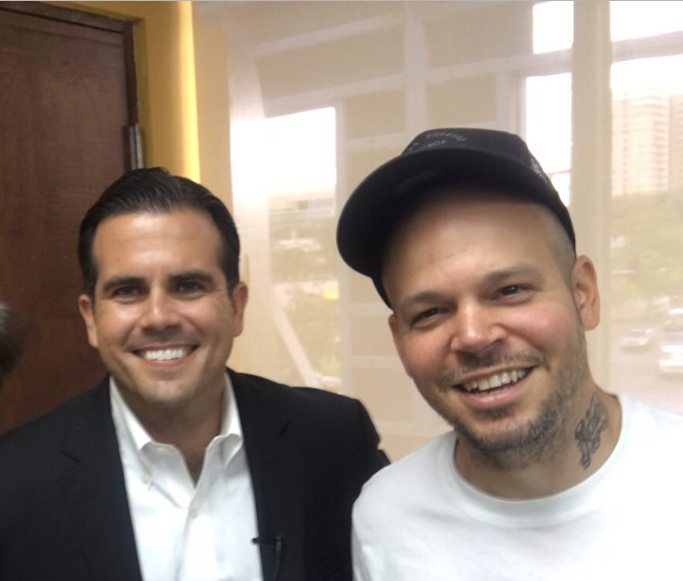 Residente exige la renuncia al gobernador de Puerto Rico con un contundente mensaje (VIDEO)