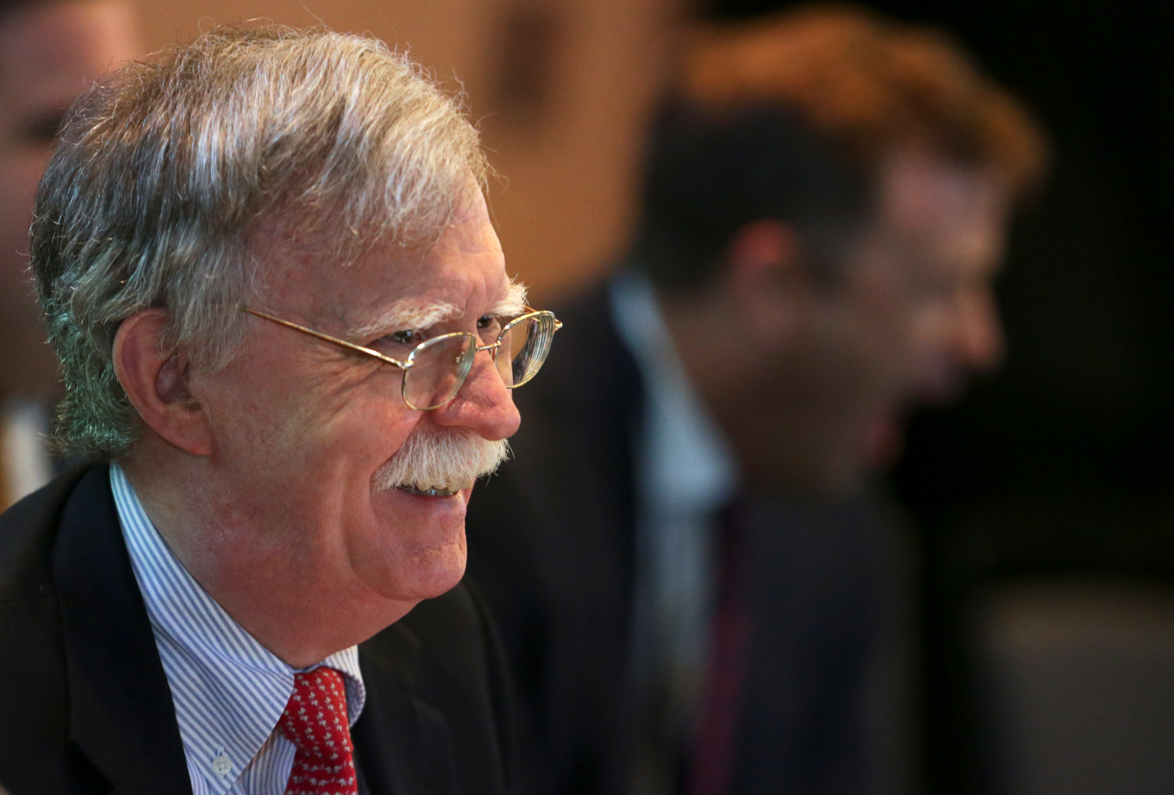 “Son como escorpiones”: Las revelaciones de John Bolton sobre una FAN que sigue dejando solo a Maduro (VIDEO)