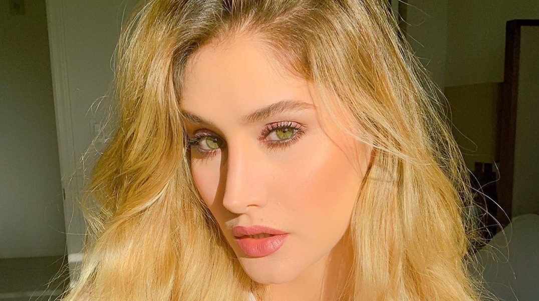 ¡Sensual! Mariam Habach revolucionó las redes con su sexy bikini rojo (FOTO)