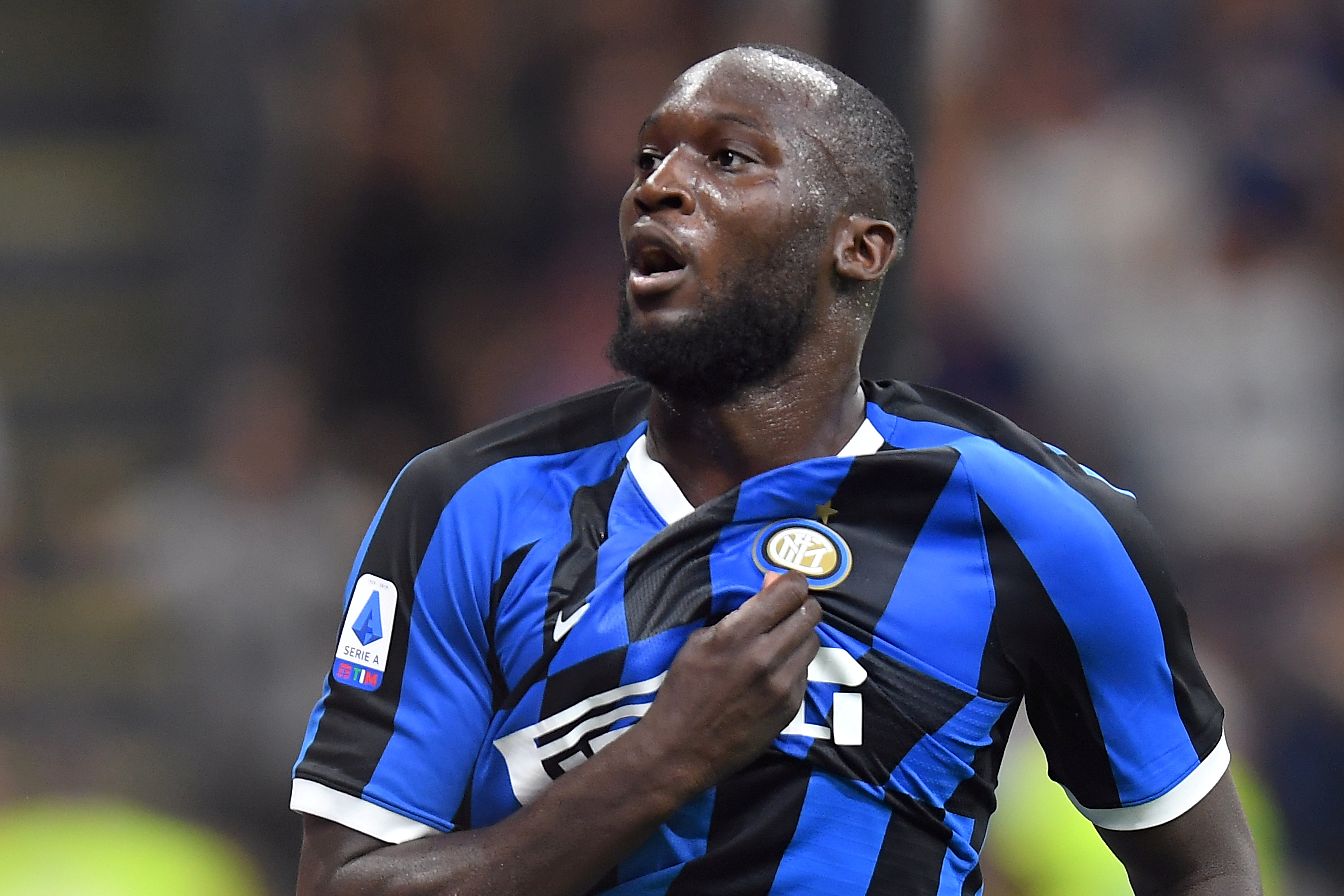 El comentario racista contra Romelu Lukaku que le costó el trabajo a un locutor italiano