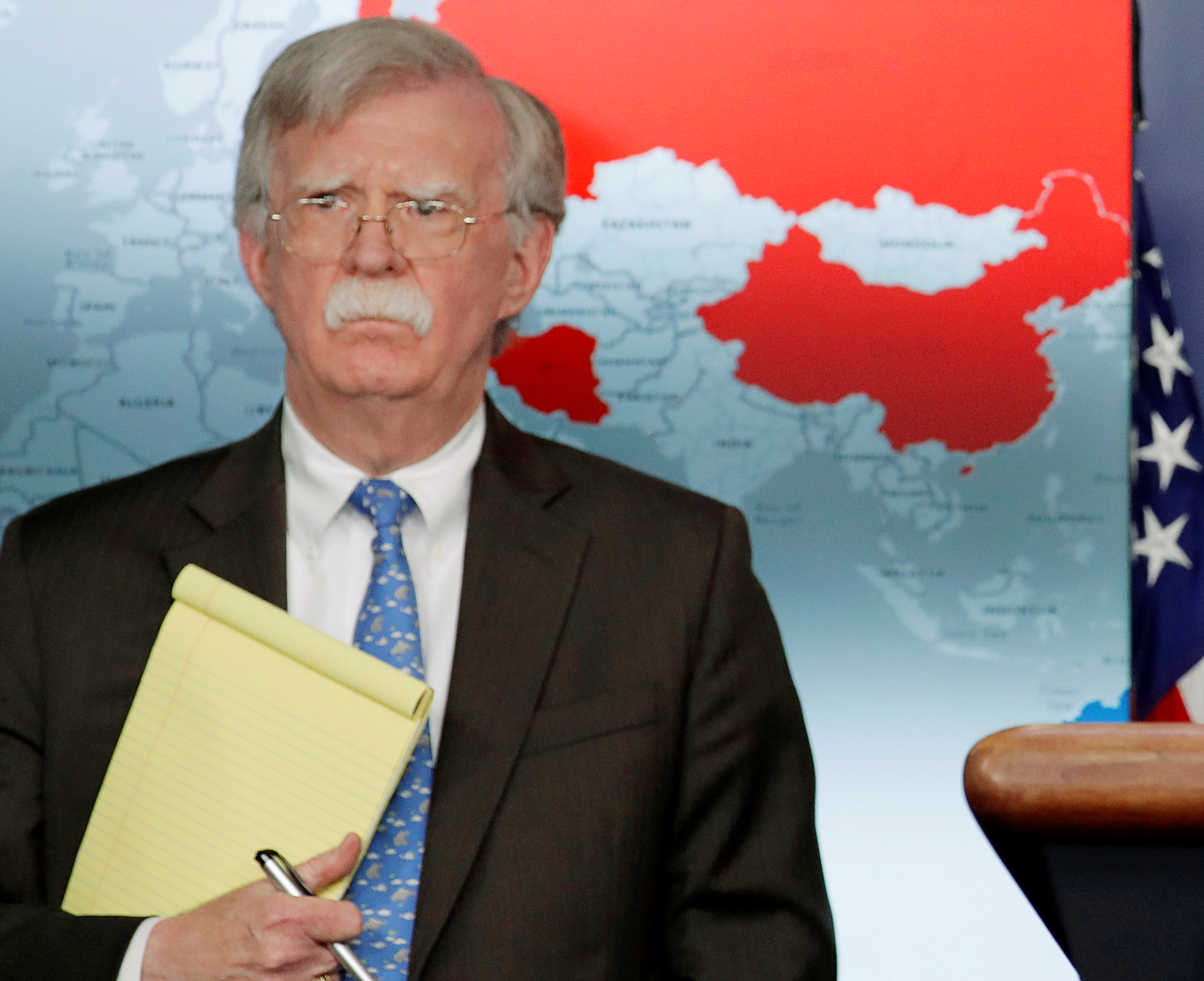 John Bolton, el incendiario asesor que ahora amenaza a Trump