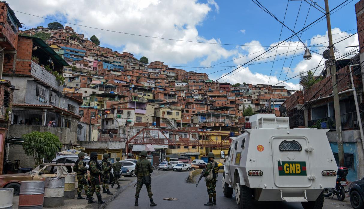 En VIDEO: Fuertes detonaciones causan angustia en las adyacencias de la Cota 905