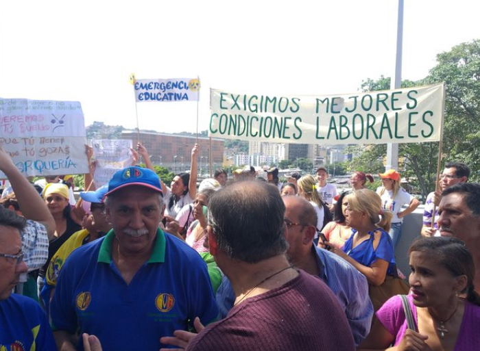 Docentes anuncian paro técnico ante indiferencia de las autoridades #17Sep