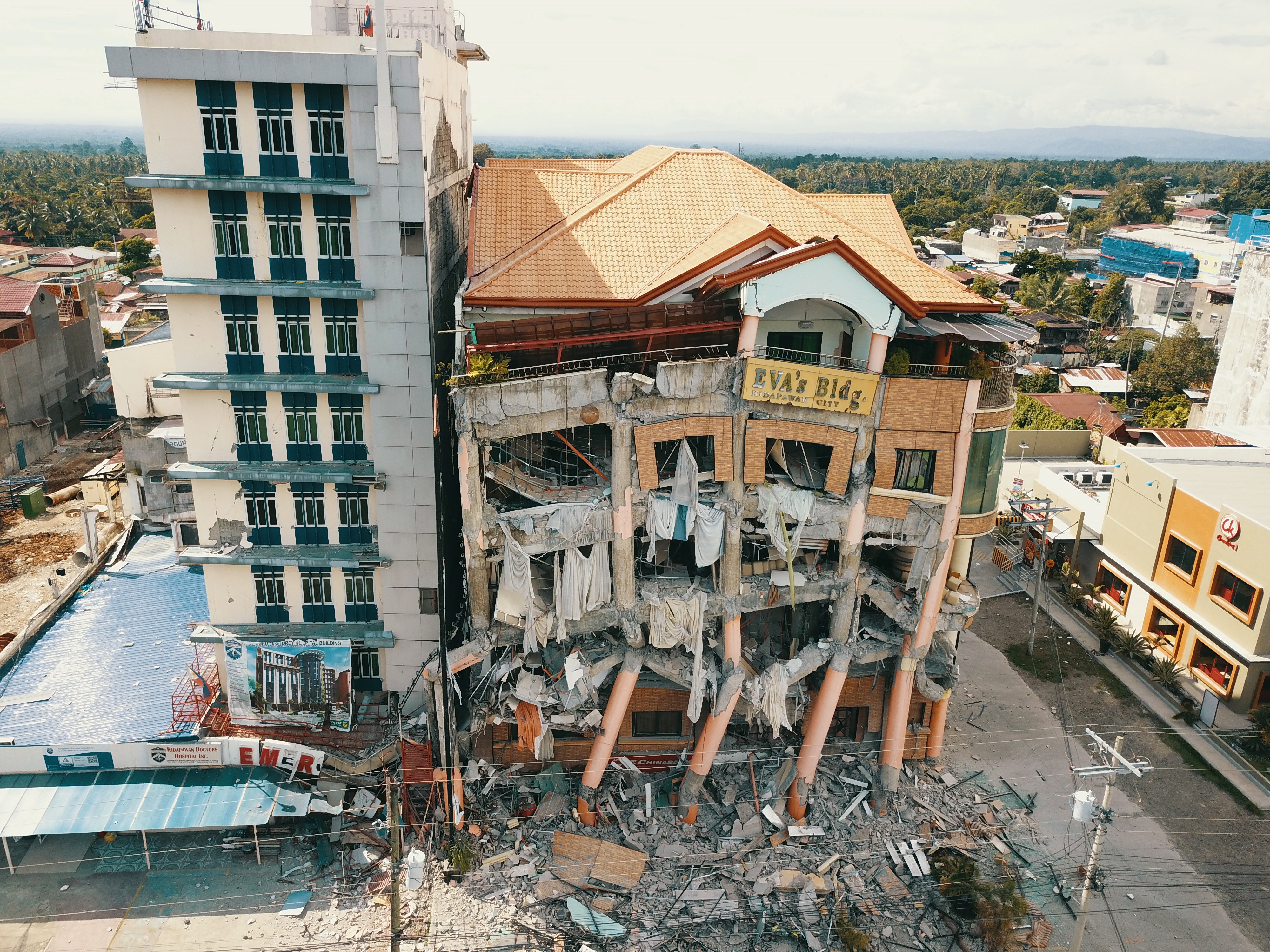 EN FOTOS: Destrozos en Filipinas tras tercer terremoto en menos de una semana