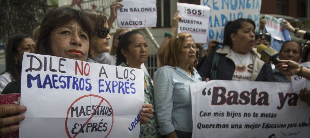 Docentes padecen por hambre mientras el chavismo pretende adoctrinar a los niños (Video)