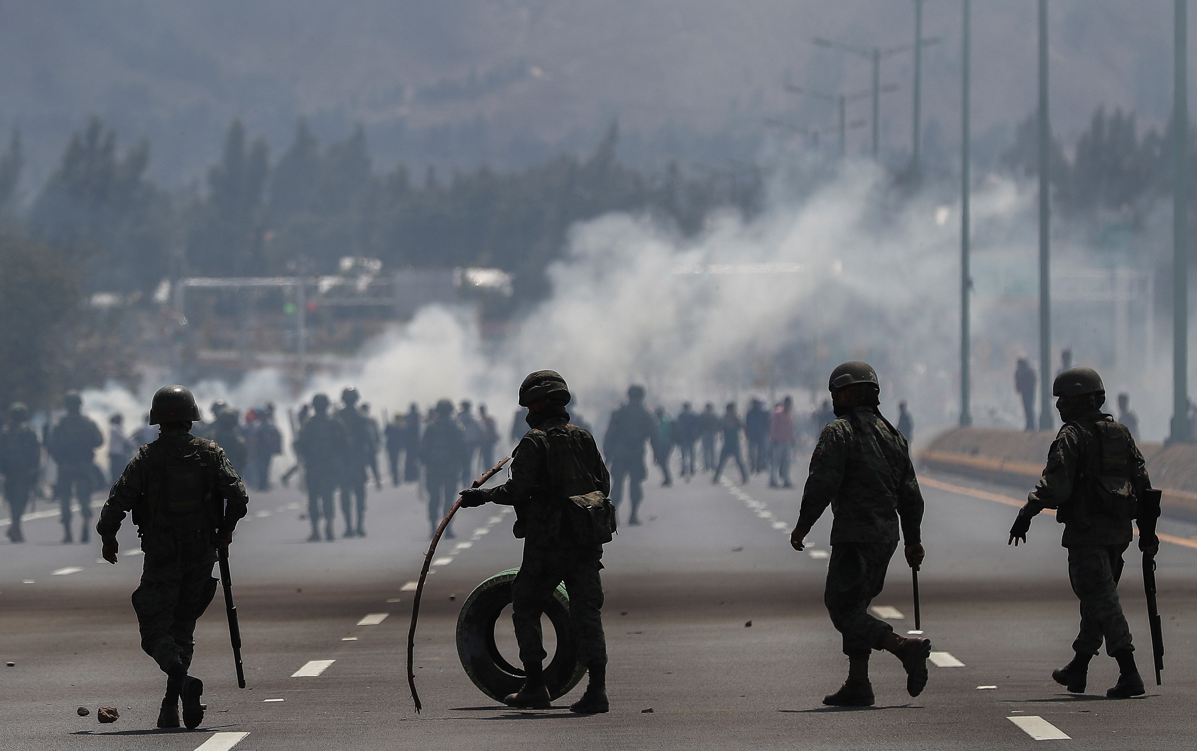 Autoridades de Ecuador investigan muerte de un hombre atropellado en protestas