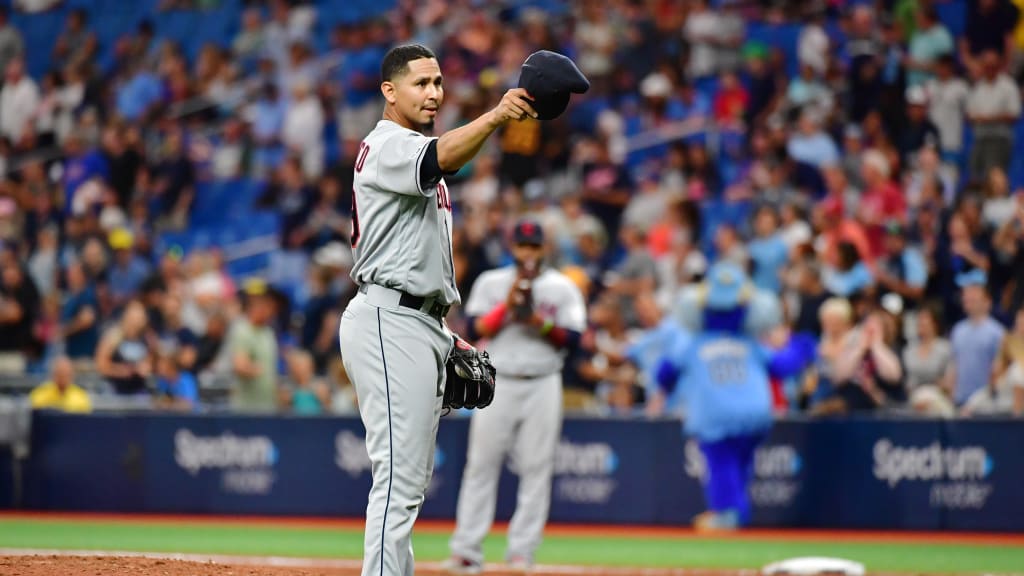 ¡Bravo! El lanzador venezolano Carlos Carrasco ganó el premio Roberto Clemente de 2019