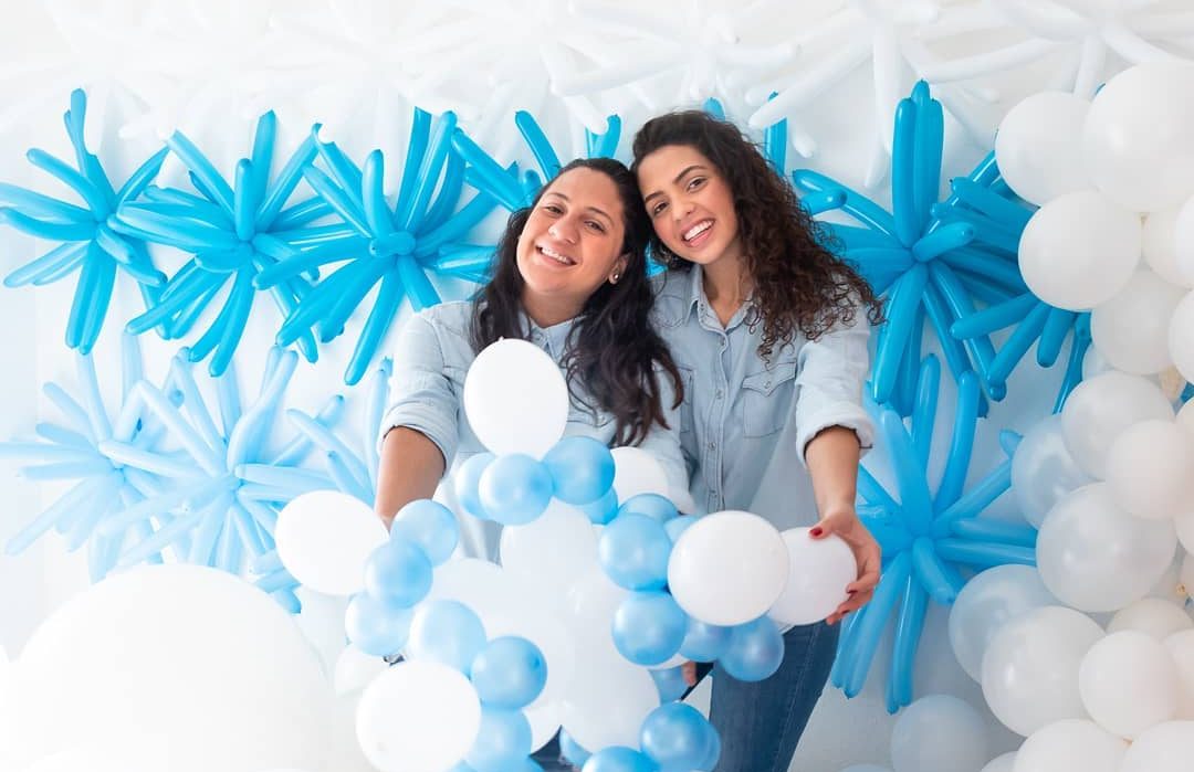 ¡Orgullo venezolano! Génesis Nieves e Iravid Nieves se consolidan internacionalmente en el arte con globos