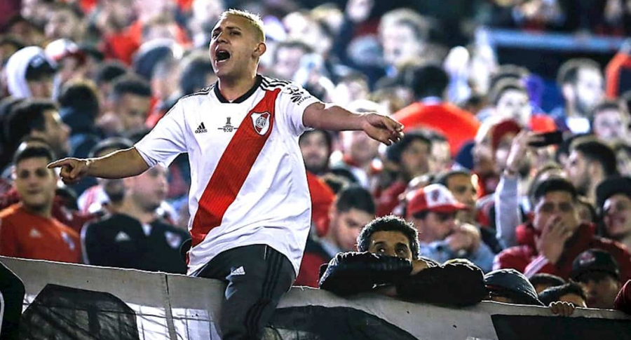 Luto en el River-Boca: Un hincha murió al lado de su hijo afuera del estadio