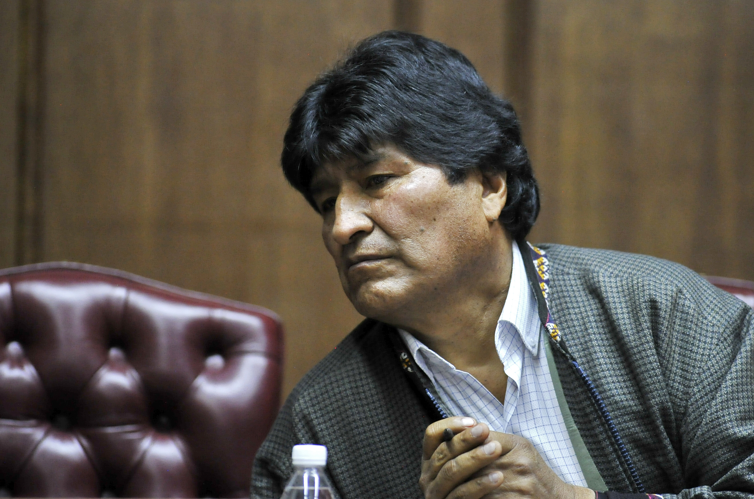 Equipo de Garzón luchará contra orden de captura para Evo Morales