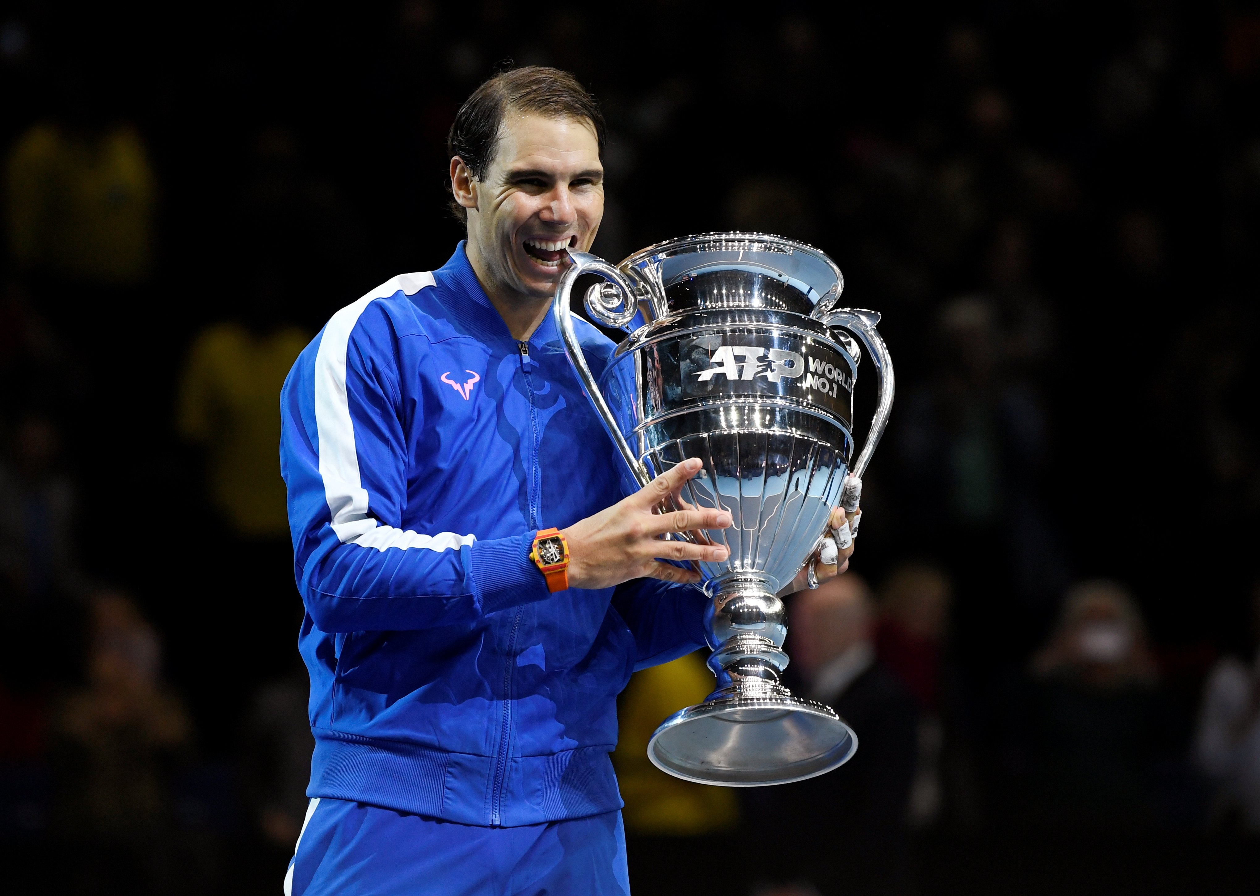 Nadal y Mbappé protagonizan una subasta benéfica de leyendas del deporte