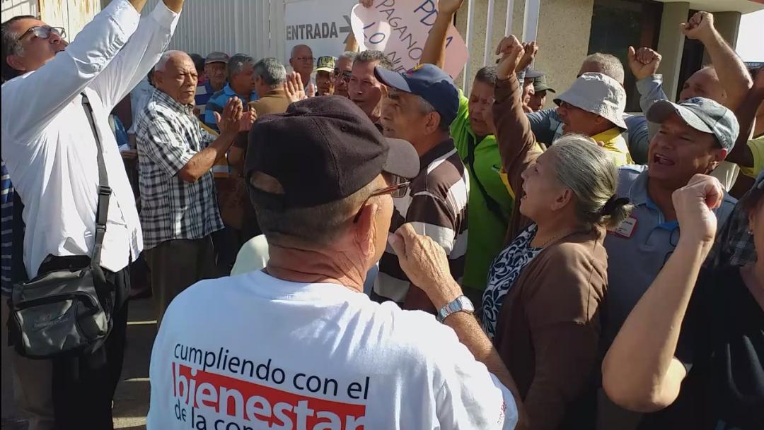 Al menos 14 jubilados de Pdvsa habrían fallecido en el Zulia por falta de atención médica #6Nov (Fotos)