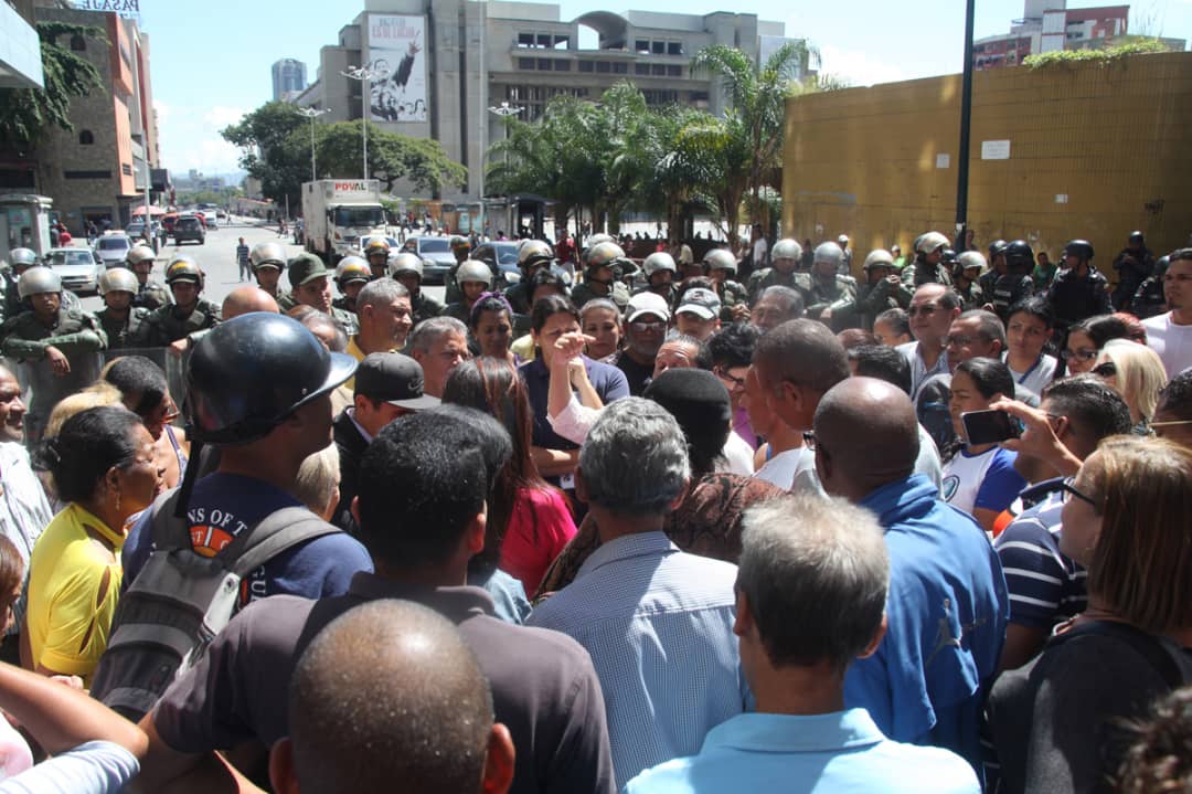 Trabajadores de la AN se unen a la protesta y exigen reivindicaciones salariales #18Nov