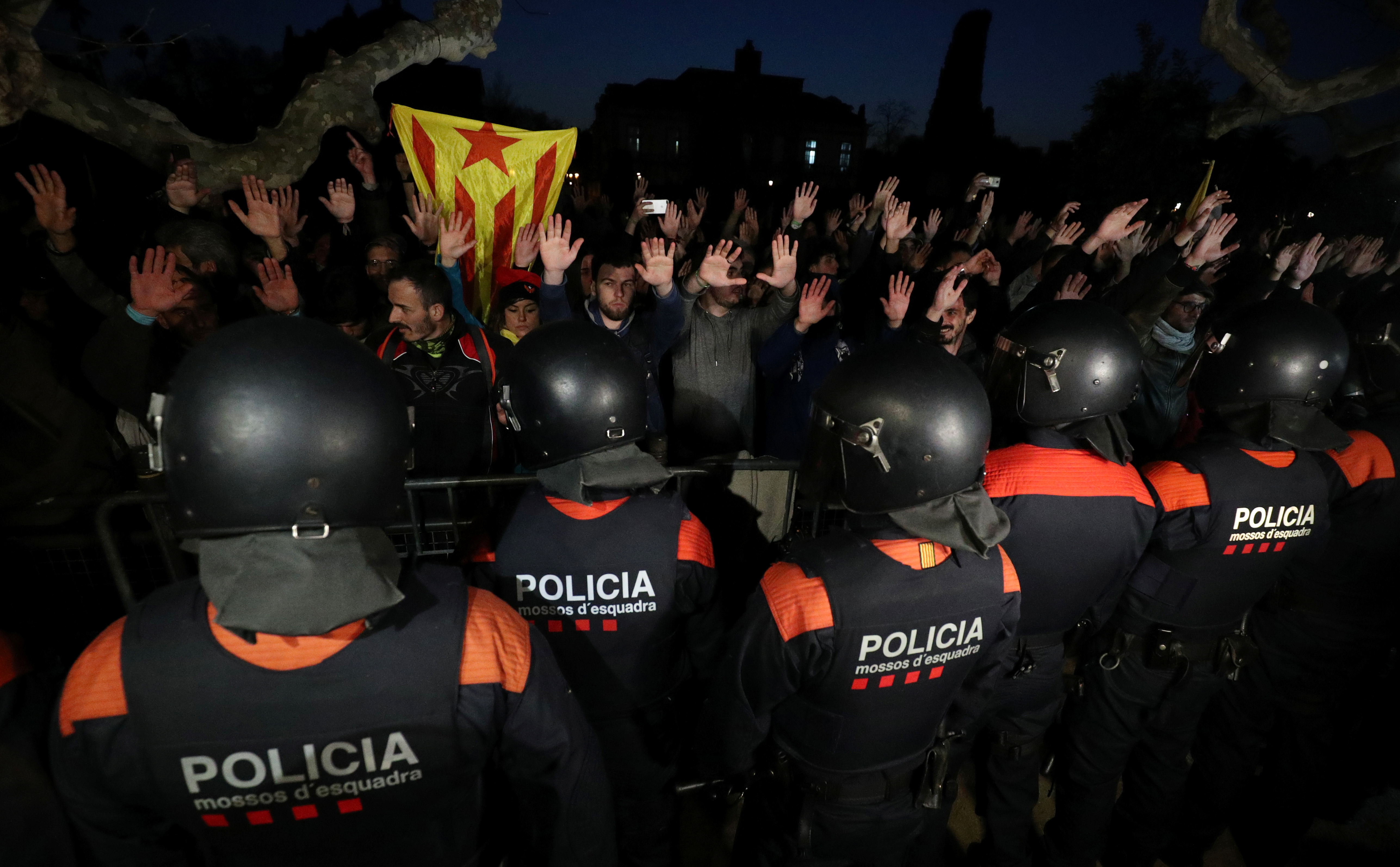 Medidas de seguridad evitarán interrupción del Clásico Barcelona-Real Madrid