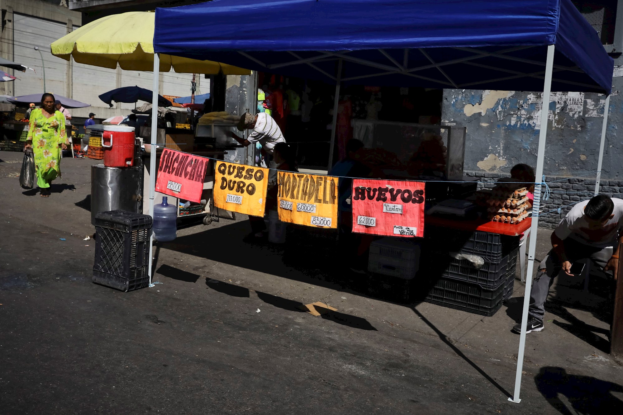 Advierten que el país va a un escenario en donde se estima que los precios crecerán entre 10% y 12% cada mes