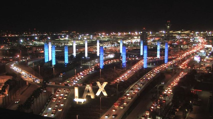 Manifestación de trabajadores podría afectar tráfico hacia LAX