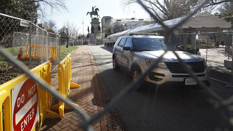 Miles de personas se manifiestan en la capital de Virginia por los derechos de armas