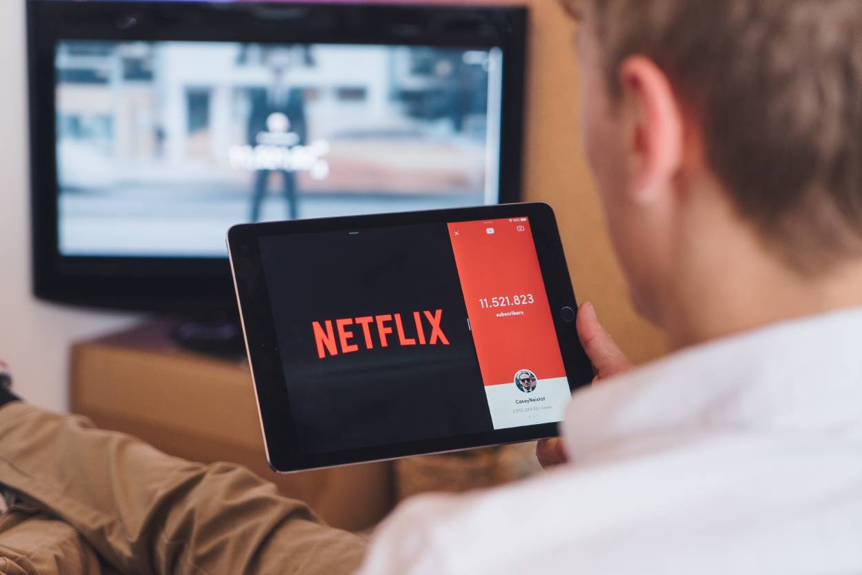 Bruselas pide a Netflix que difunda en baja calidad para no sobrecargar redes