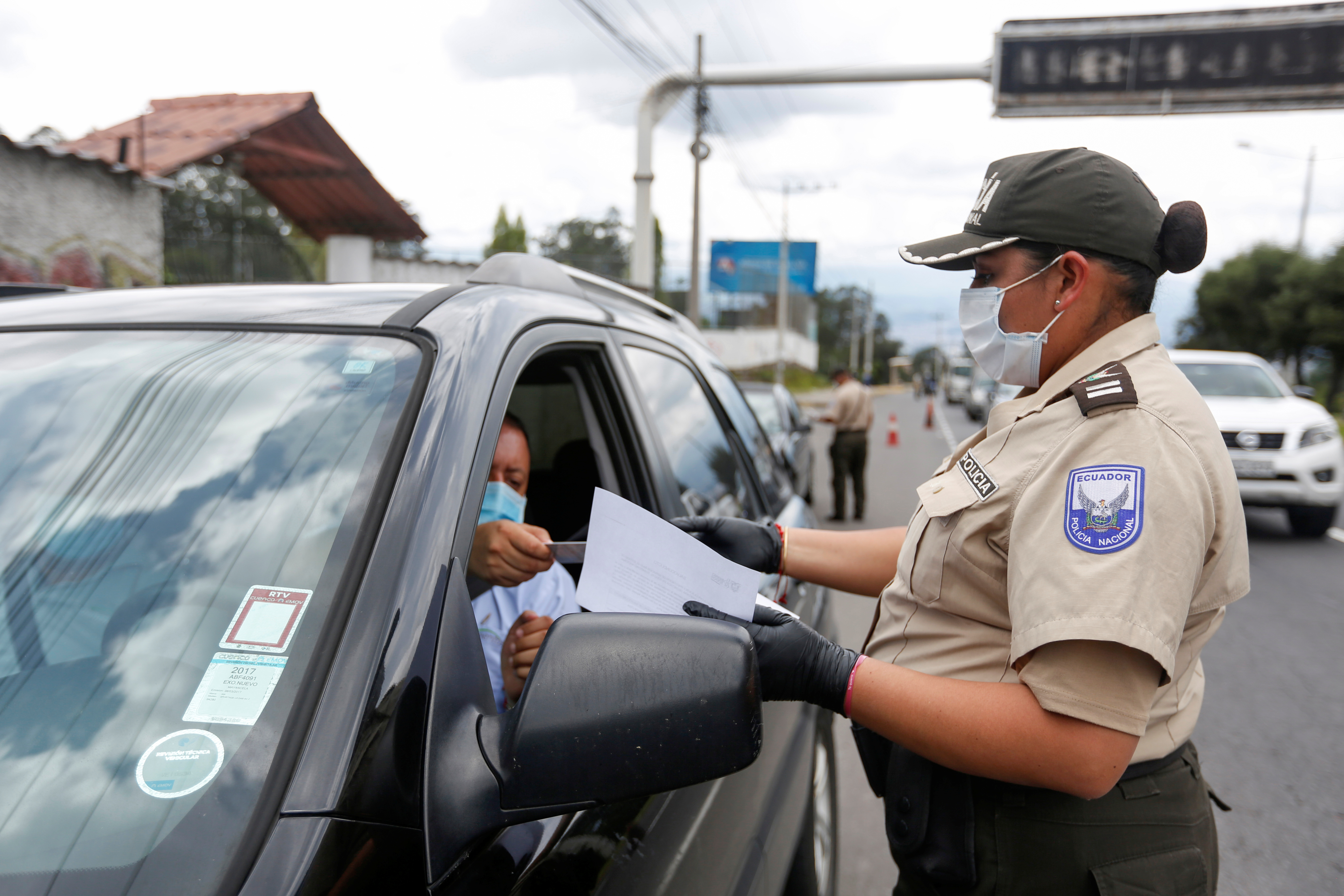 Casos de coronavirus en Ecuador casi se duplican en un día y llegan a 111