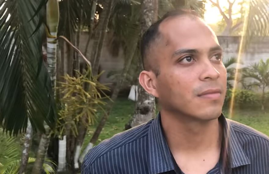 La historia de un venezolano que se refugió en la música tras casi perder la vida (Video)