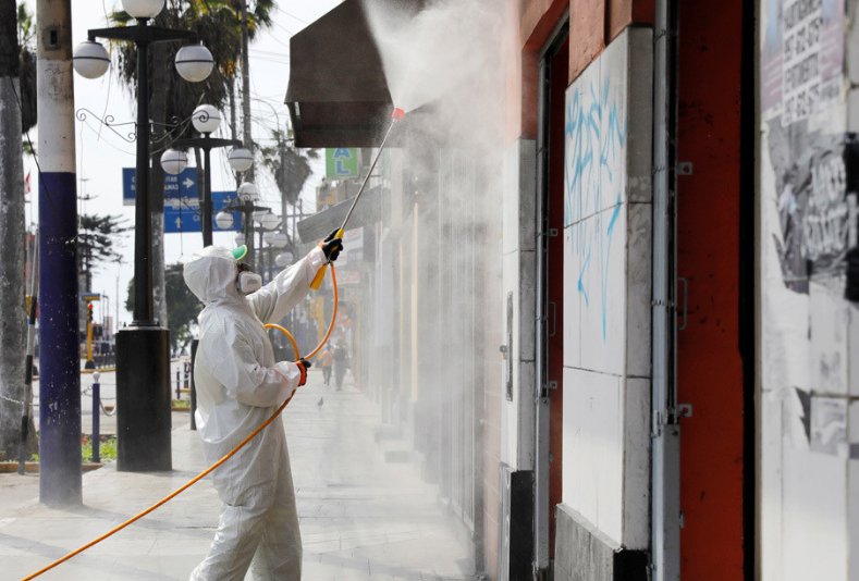 Contagios por coronavirus suben a 5.256 en Perú y los fallecidos a 138