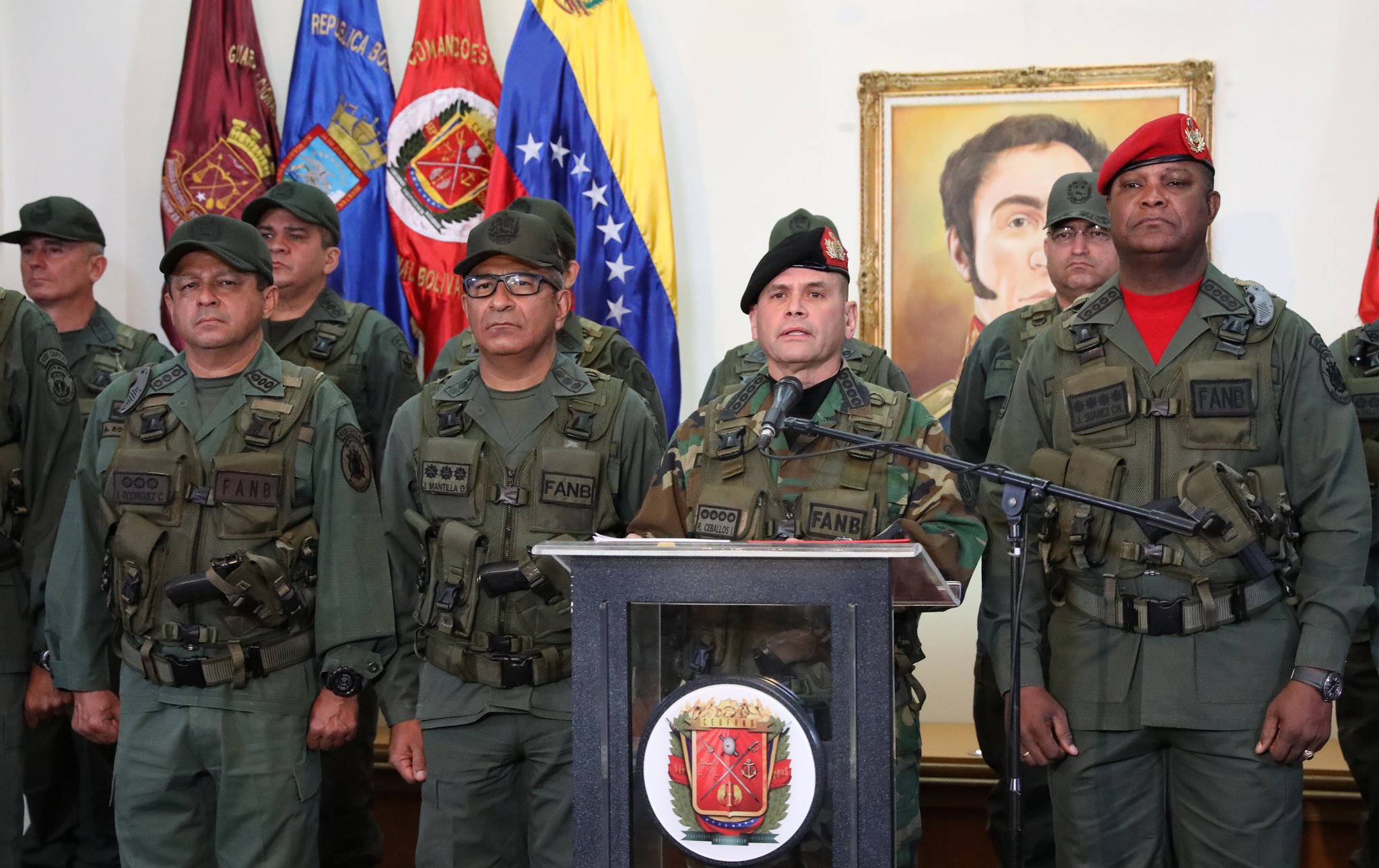 “Escoltados por nuestra FFAA” El curioso mensaje de Remigio Ceballos sobre los buques iraníes (FOTO)