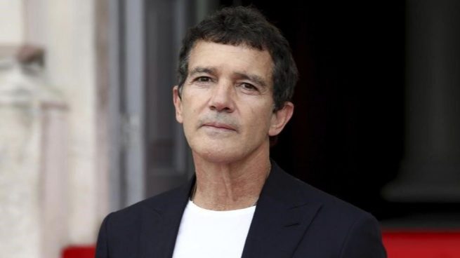 “En casa, pero activo”: Así pasa Antonio Banderas su cuarentena 