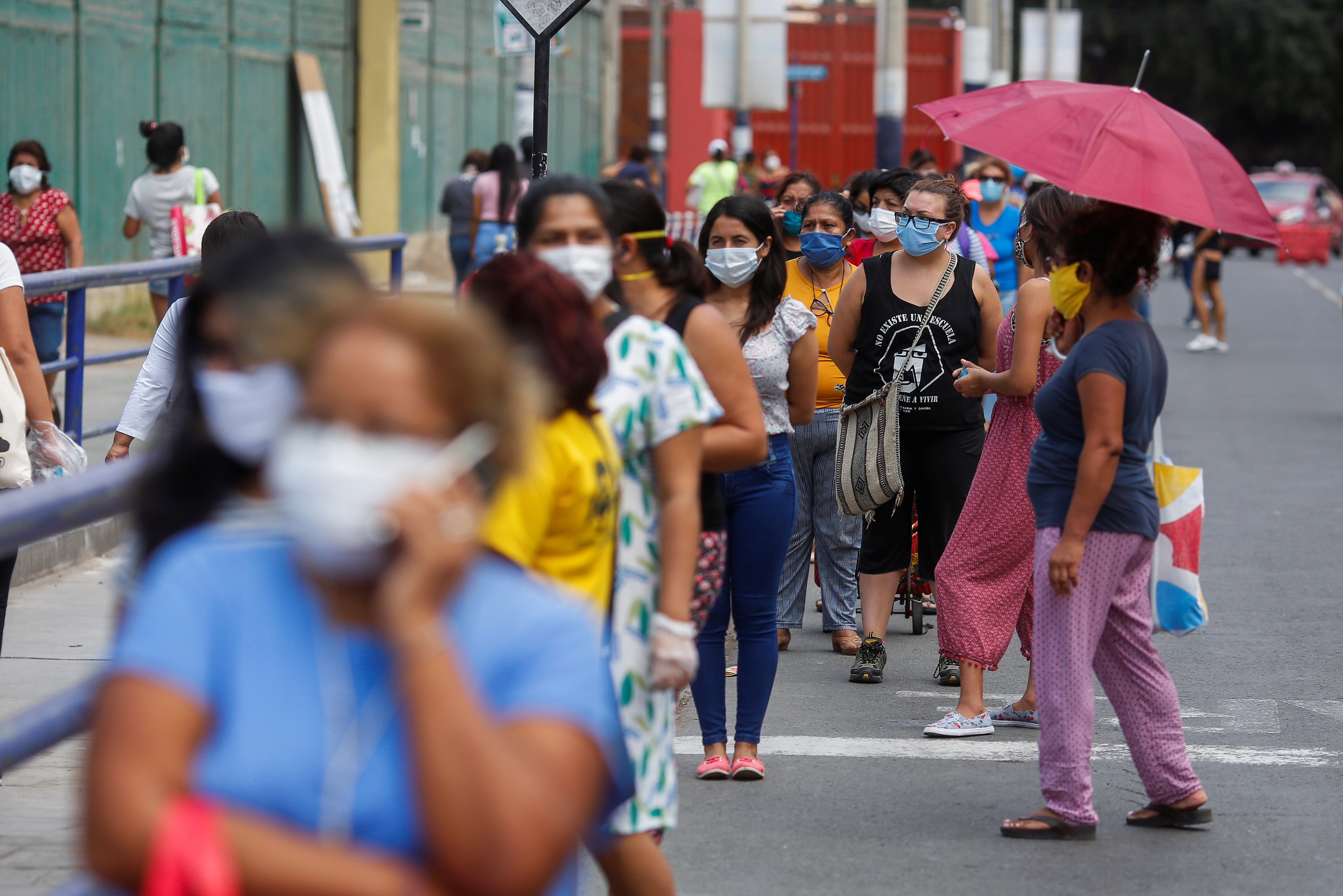 La pandemia del coronavirus, un gran retroceso para el empleo de las mujeres