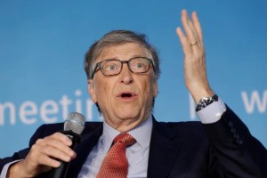 Bill Gates teme que la desinformación disuada de vacunarse contra la Covid-19