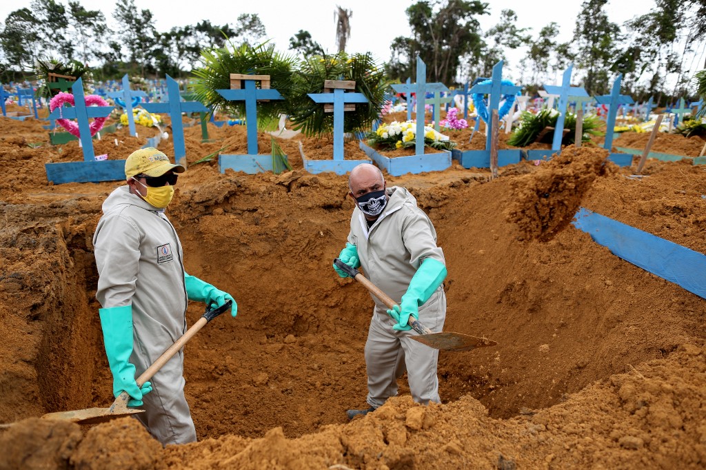 Brasil se acerca a las 172 mil muertes por coronavirus