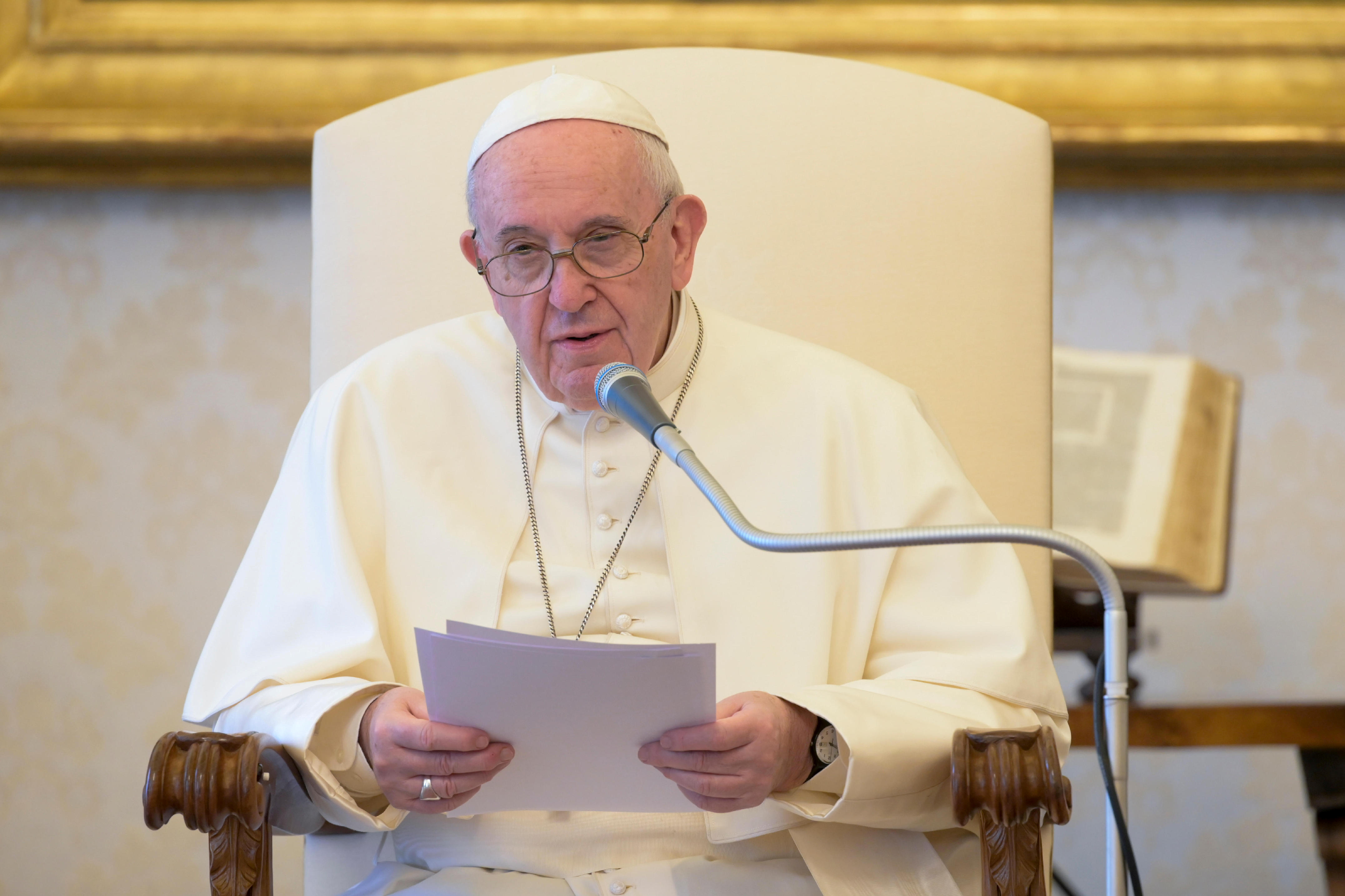 El papa Francisco reza por todos los que se han quedado sin trabajo debido al coronavirus