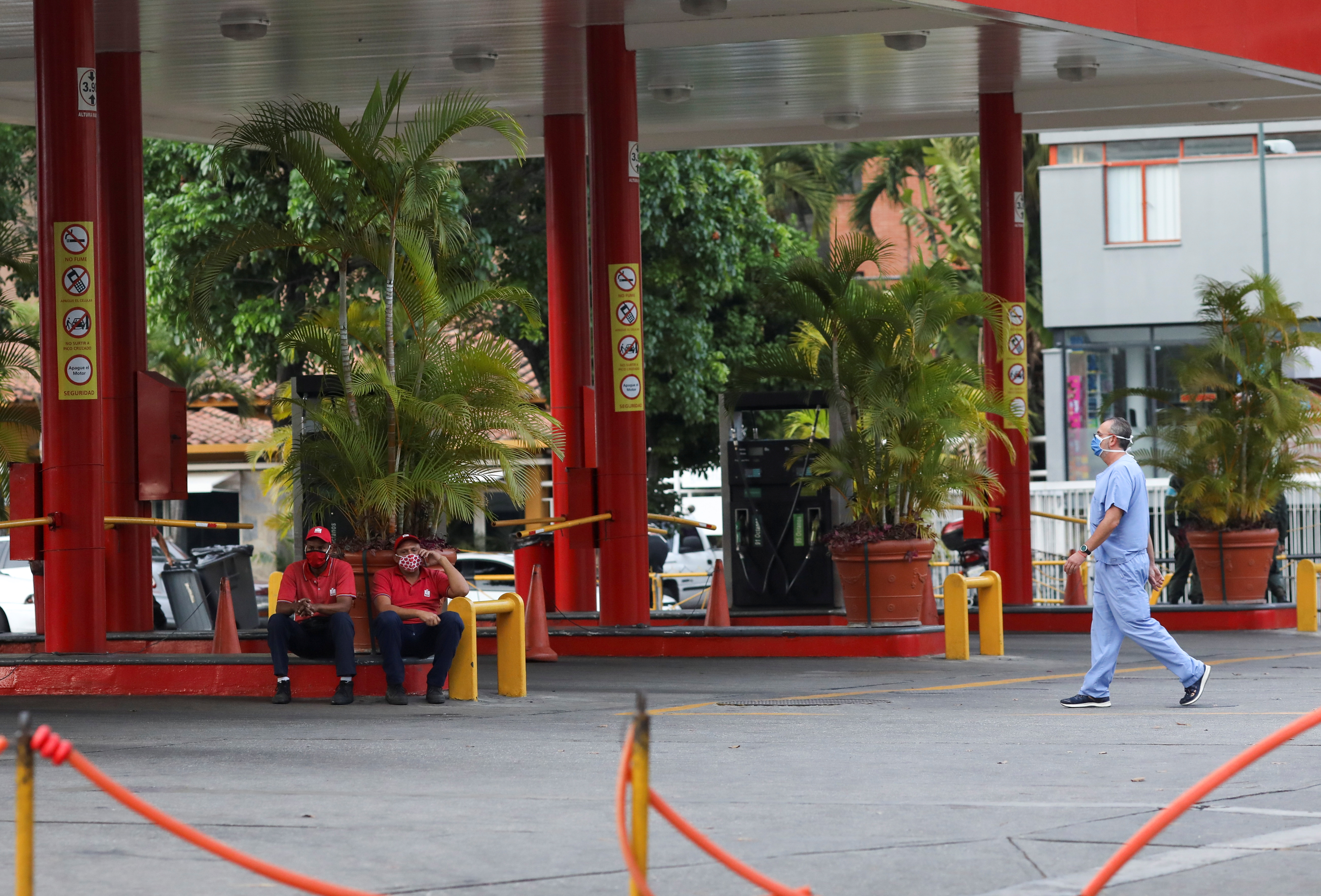 ¿Se le acabó la gasolina iraní al régimen? Varias bombas amanecieron cerradas en Caracas este #8Ago (VIDEO)