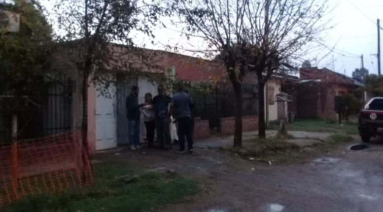 Les abrió las puertas de su casa para que tuvieran hogar: Lo asfixiaron hasta la muerte