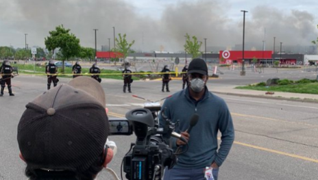 Estamos de vuelta: El Tuit retador del periodista negro que fue detenido por cubrir protestas de Minneapolis (FOTO)