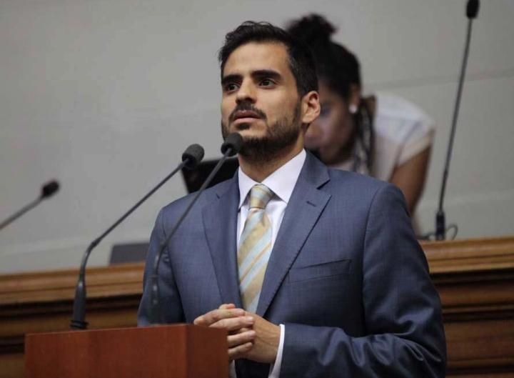 Régimen chavista dictó orden de aprehensión contra hermano del diputado Armando Armas (Documento)